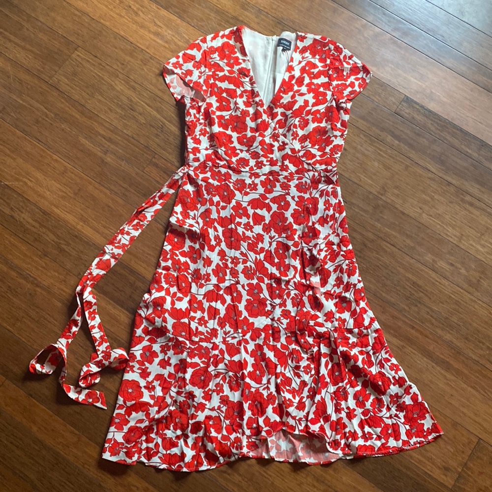 Gorgeous poppy print, size 10 dress